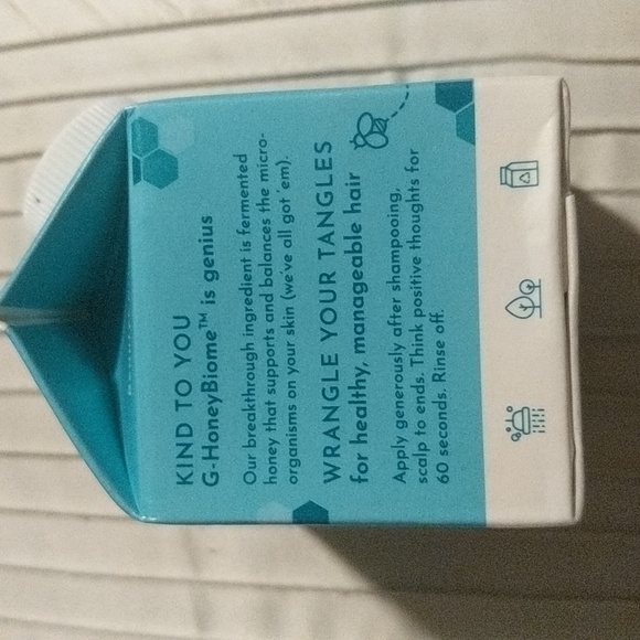 Hydrating Conditioner - Picture 2 of 3